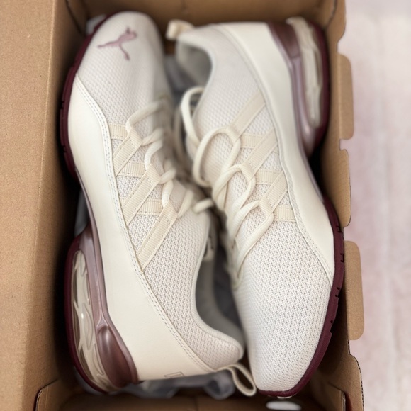 NWT Puma Women's Riaze Prowl Femme Athletic Shoes - Picture 2 of 8